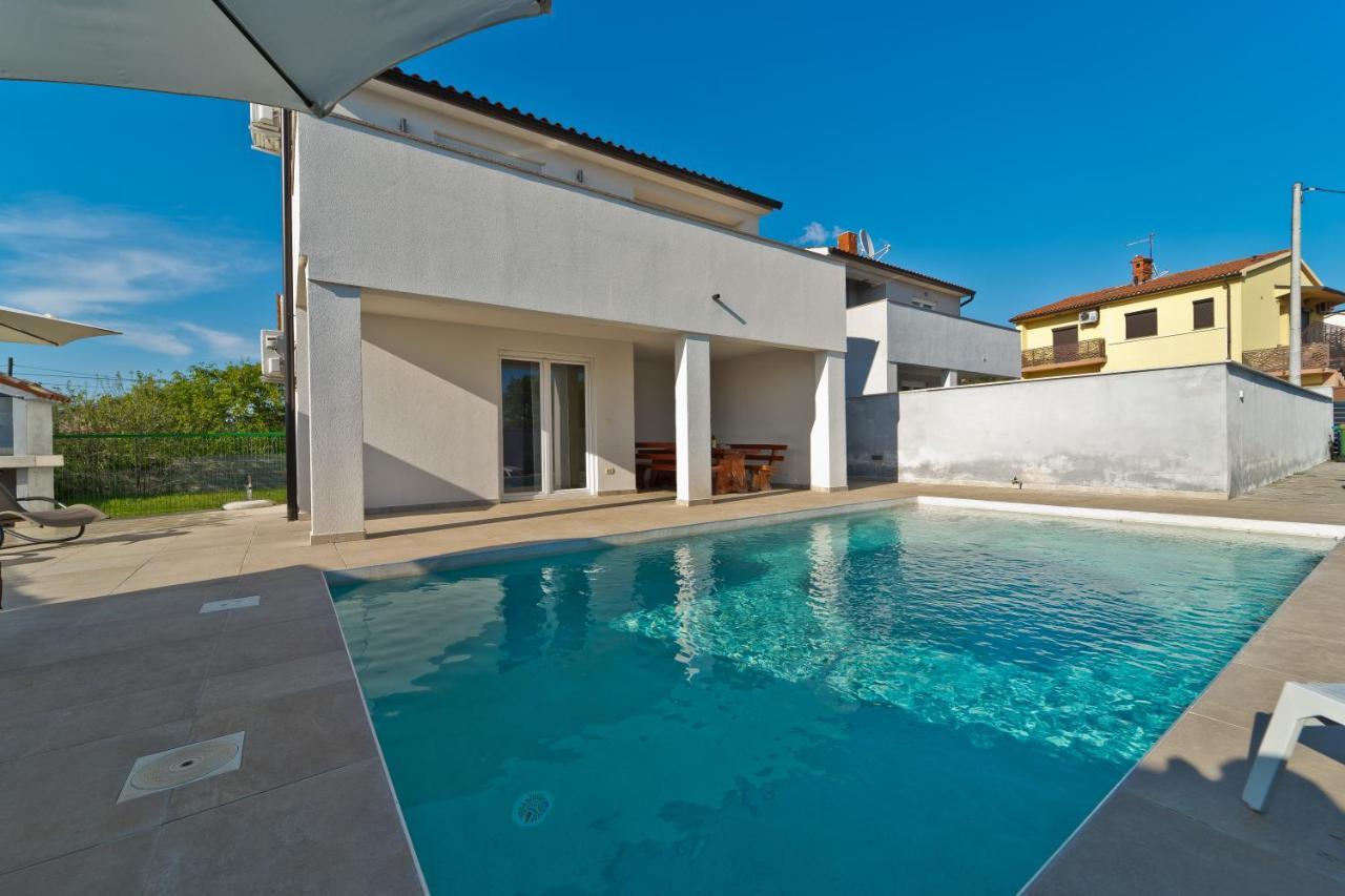 Villa Luka With Private Pool Near PUY Exterior foto